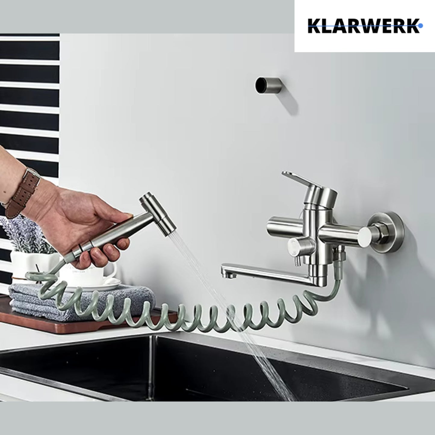 Wandarmatur mit Handbrause "Max" - Silber (gebürstet)