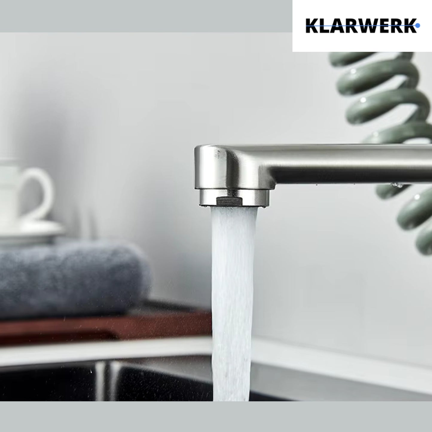 Wandarmatur mit Handbrause "Max" - Silber (gebürstet)